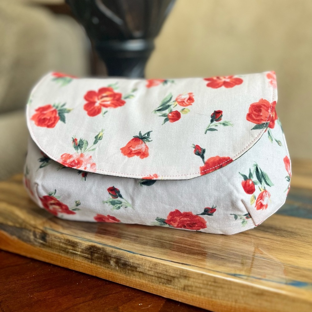 Roses and vines Print magnetic clasp Clutch Fabric Handmade clutch